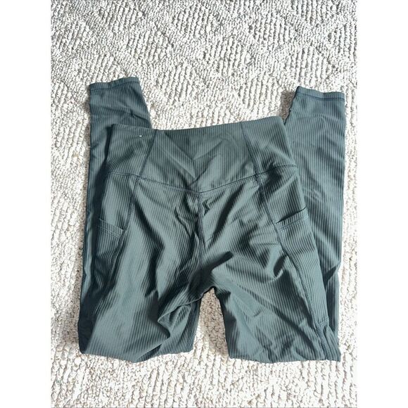 Womens  OLD NAVY Green High Rise Leggings Go Dry 7/8 Ankle Women's Size Small - Picture 5 of 5